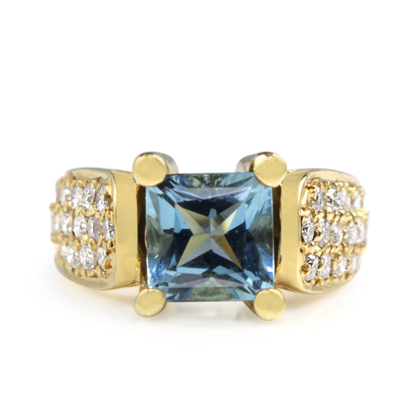 14ct Yellow Gold Aquamarine and Diamond Pavé Ring