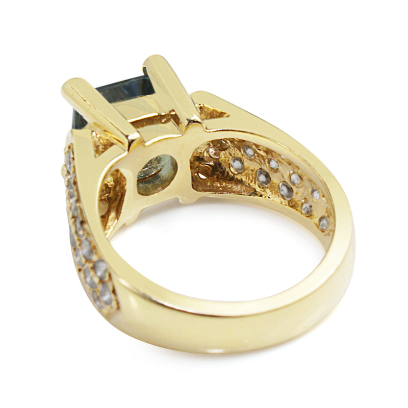14ct Yellow Gold Aquamarine and Diamond Pavé Ring