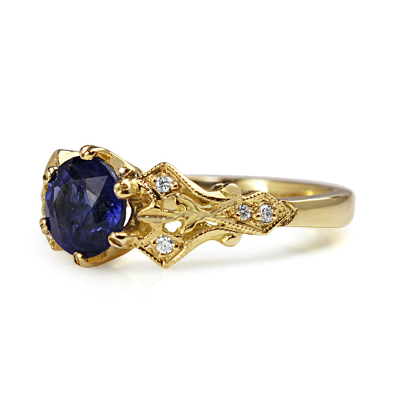 18ct Yellow Gold Antique Style Sapphire and Diamond Ring