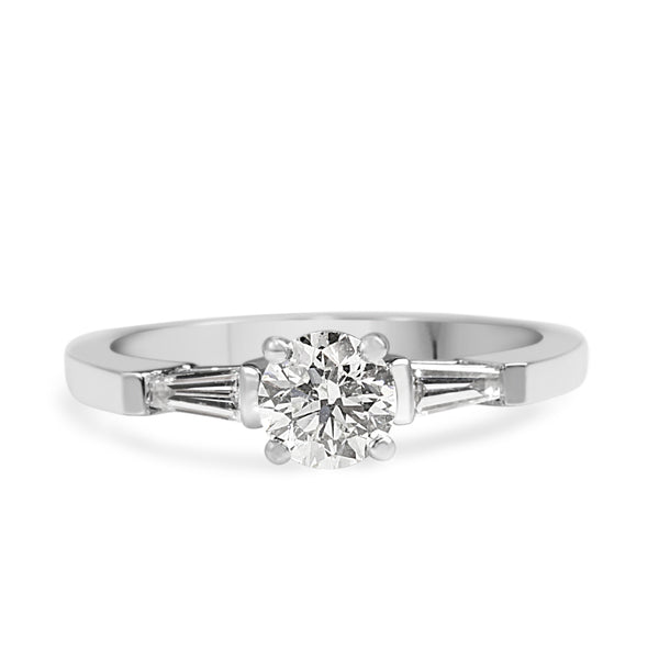 18ct White Gold Diamond Ring with Baguette Diamonds