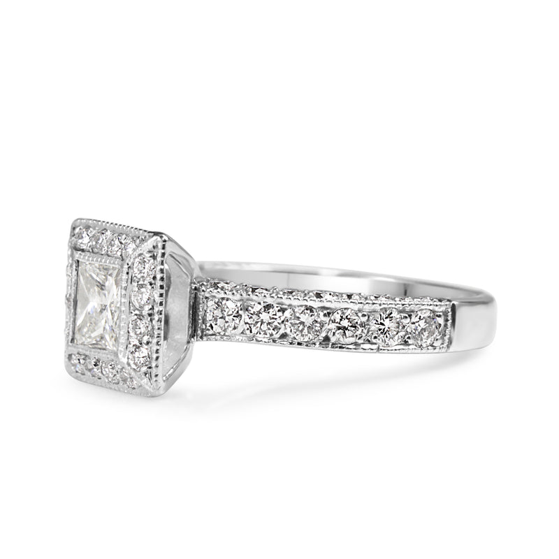 18ct White Gold Princess Cut Diamond Halo Ring