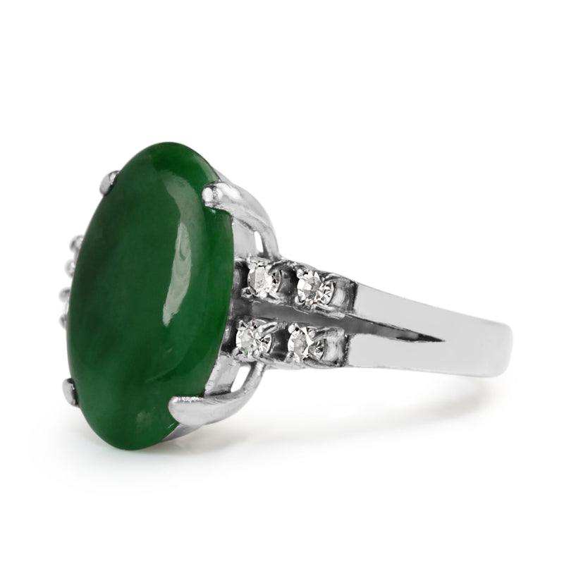 18ct White Gold Vintage Jade and Single Cut Diamond Ring