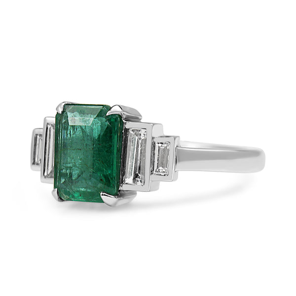 18ct White Gold Emerald and Baguette Diamond Deco Style Step Down Ring