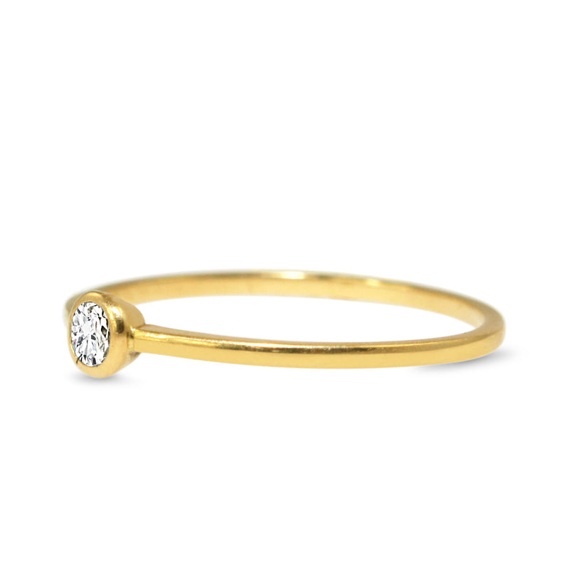 18ct Yellow Gold Fine Diamond Bezel Solitaire Ring