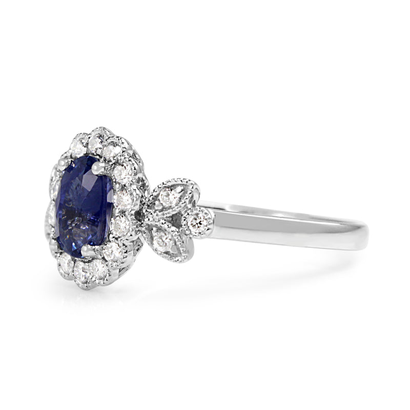 18ct White Gold Sapphire and Diamond Daisy Style Ring