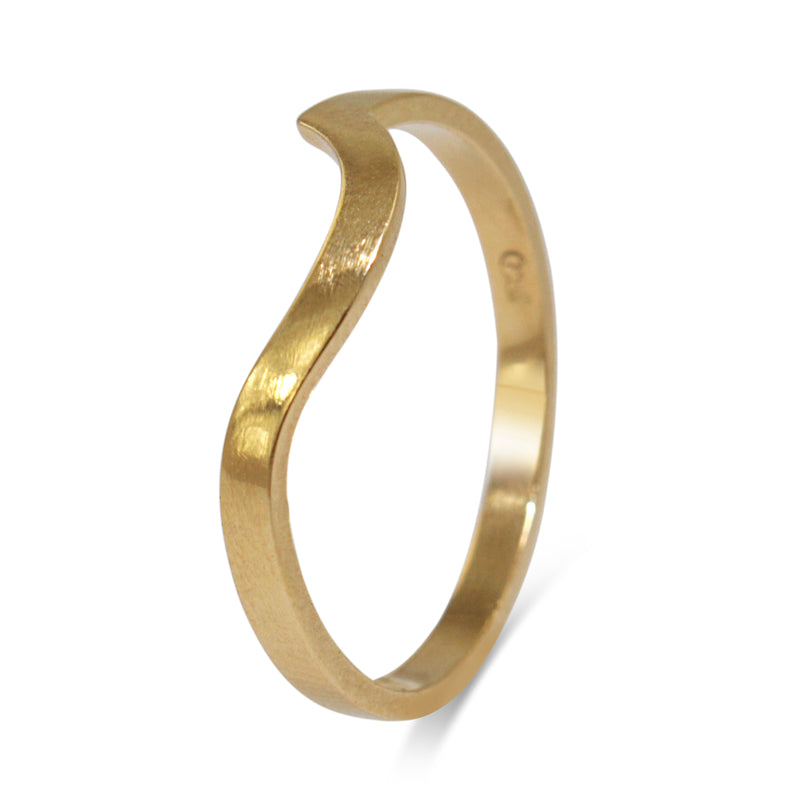 18ct Yellow Gold Curved Wave Band Ring