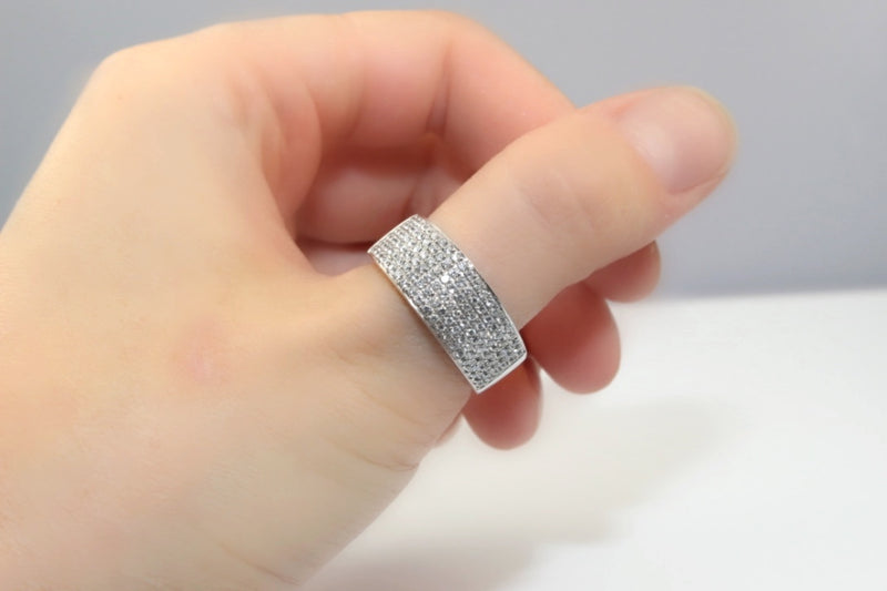 14ct White Gold Diamond Pavé Band