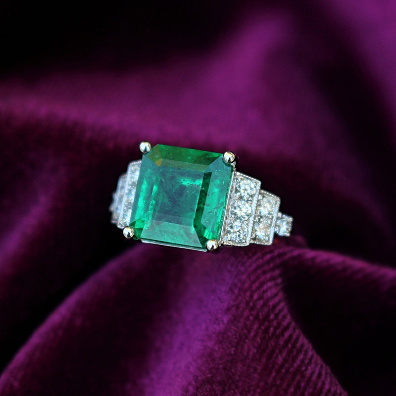 18ct White Gold Emerald and Diamond Deco Style Ring
