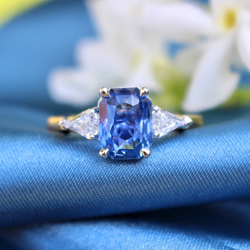 18ct Yellow and White Gold Cornflower Blue Sapphire and Trillion Diamond 3 Stone Ring