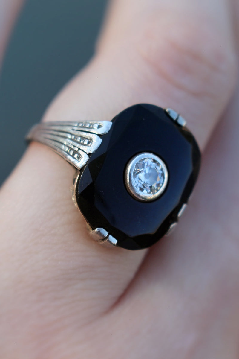 14ct Yellow and White Gold Art Deco Onyx and Diamond Ring